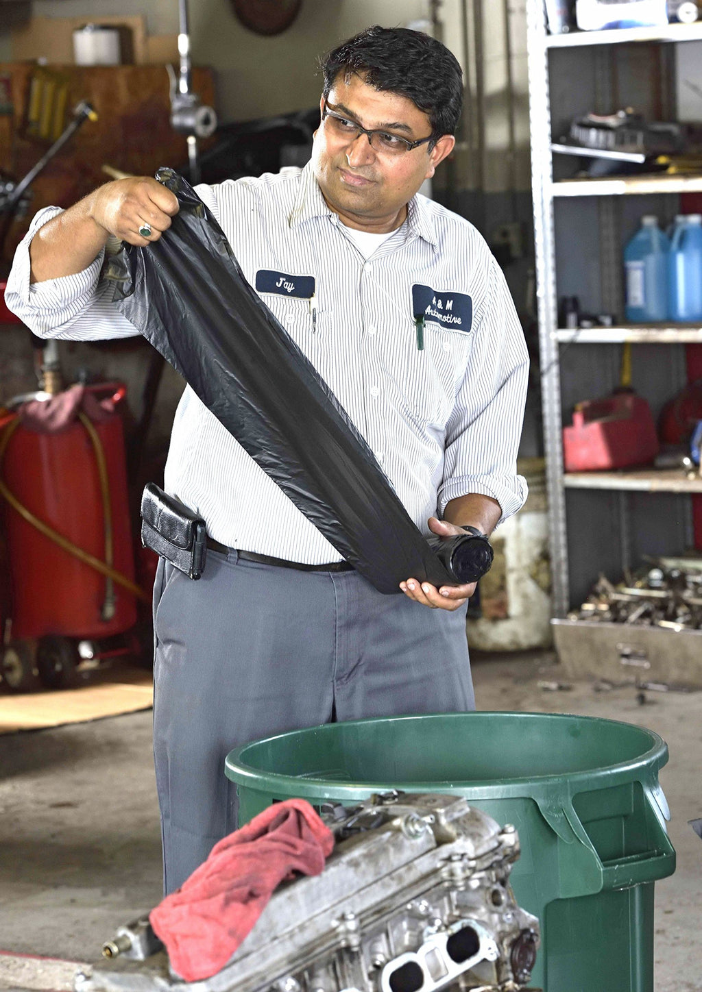 Black 40-45 Gal Coreless Roll Trash Bags Y8313